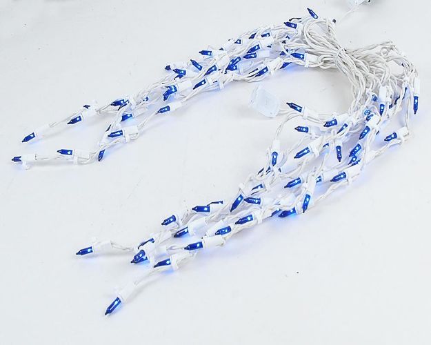 Christmas Lights | Novelty LightsConnect 5 Blue light White Wire Icicle