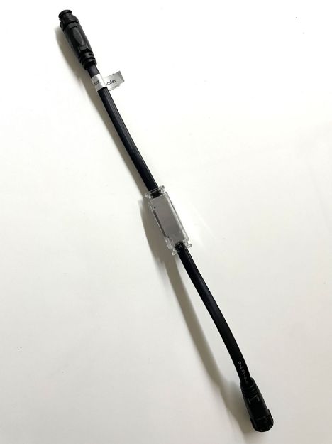 Minleon one-piece 4-wire signal booster with twist-lock connectors